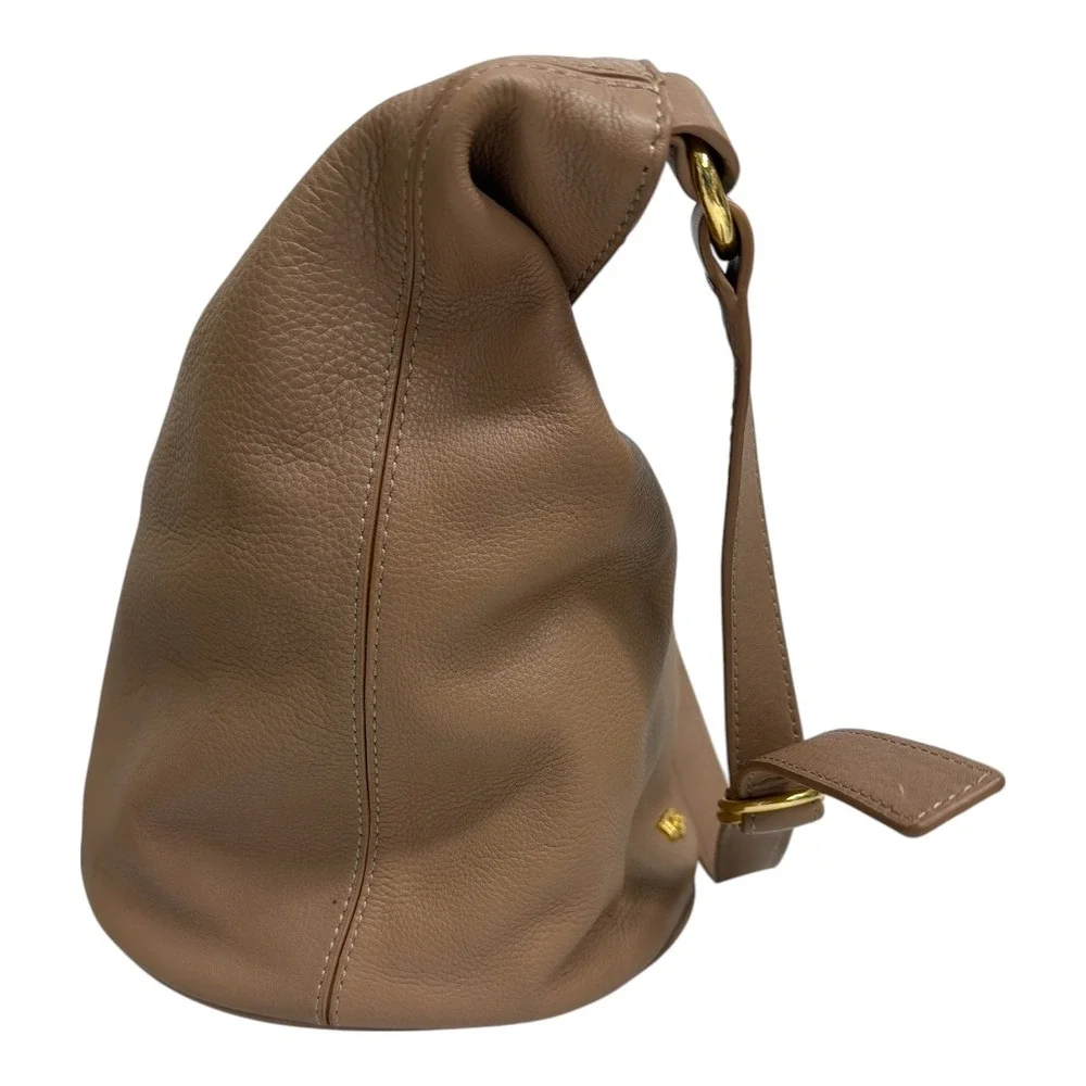 UGG Tan Leather Hobo Tote Bucket Shoulder Bag Gold Hardware Pebble Soft EUC